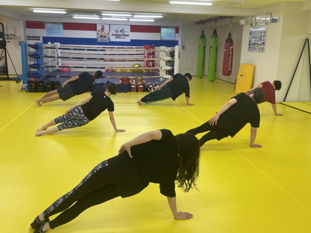 １月１０日（土）ヨガクラスご担当はHITOMI先生のご担当です